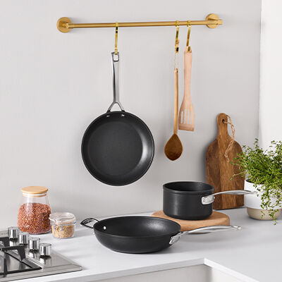 Toughened Non-Stick 3-Piece Cookware Set | Le Creuset®